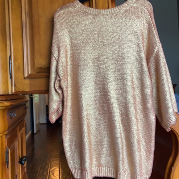 Shimmering metallic sweater for the holidays - Picture 4 of 4